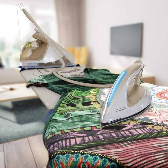 Парогенератор Philips GC9642, PerfectCare Elite Silence, 7,2бара,2400W