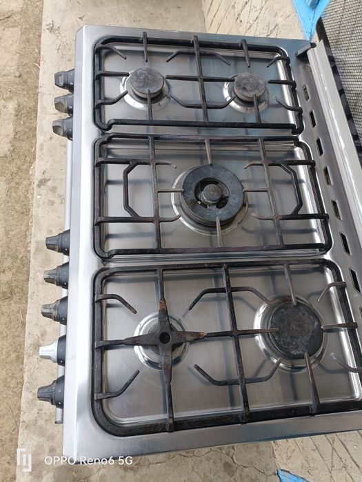 Aragaz 5 ochiuri și cuptor