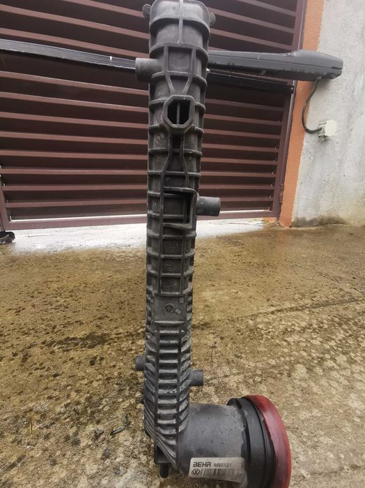 Vând intercooler passat b6 2.0 TDI