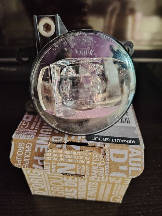 Vând proiector Renault Kadjar