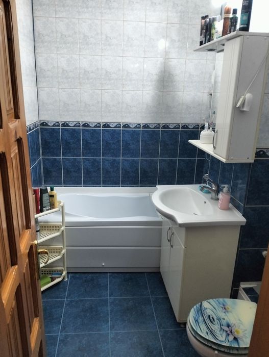 Vând apartament 3 camere (Obcini, Suceava)