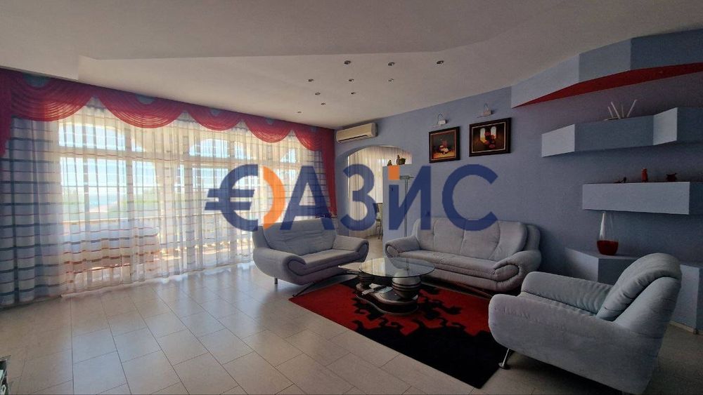 Продава се Къща в Свети Влас - 500 кв.м за 2020 €/кв.м - Снимка #8