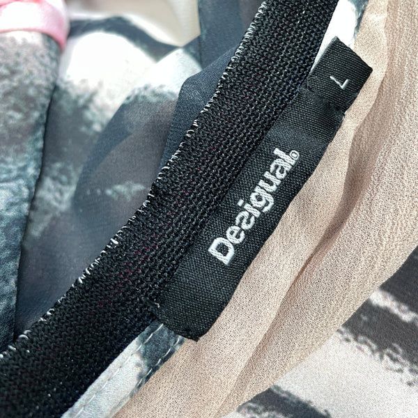 Дамски топ DESIGUAL | L