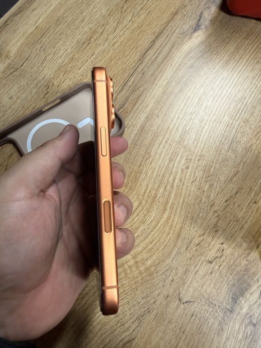 Айфон 17 про 256гб симкартой