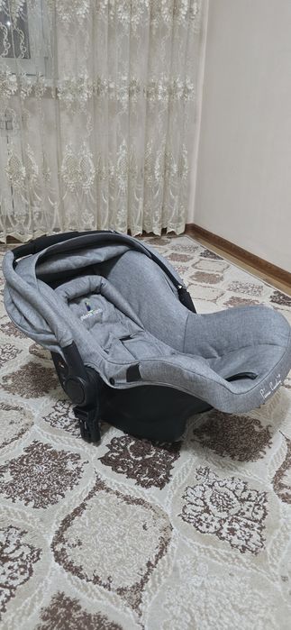Продаётся автолюлька Pierre Cardin