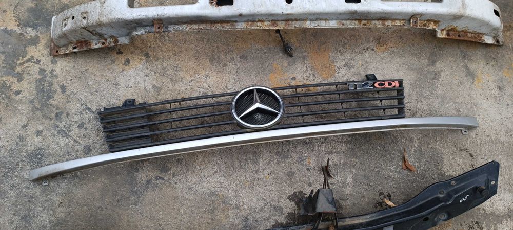 Греда/маска Mercedes Vito 112CDI