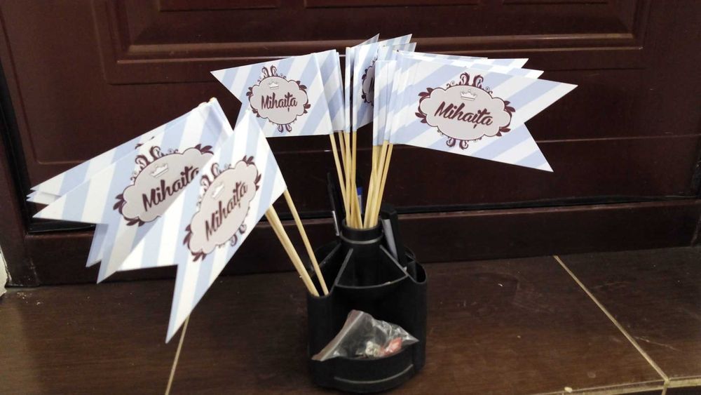 Etichete Personalizate orice formă - Stickere Vinil, Etichete Vin, etc