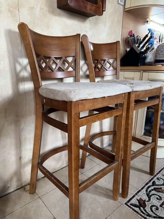 Дървени бар столове