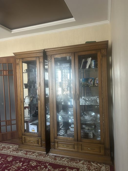 Продается сервант для гостиной
