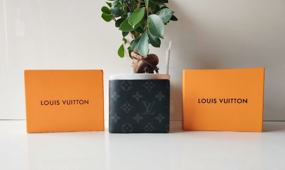 Louis Vuitton портфейли черни