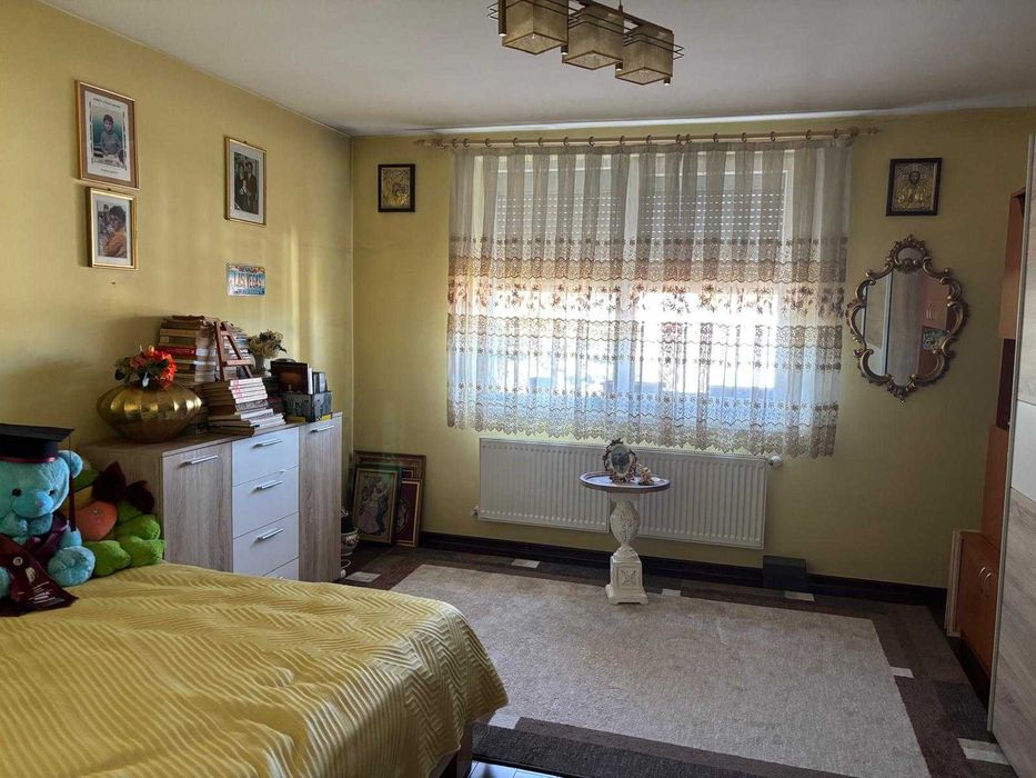 Casa parter 4 camere| 577 mp teren|panouri fotovoltaice|str. Izvorului