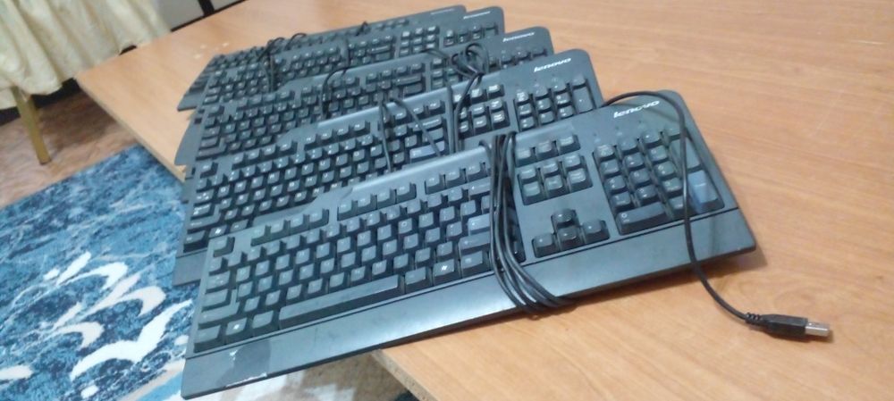 1500 тг. Клавиатура Lenovo