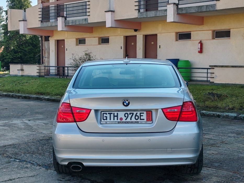 BMW E90 facelift 320d 163cp manual