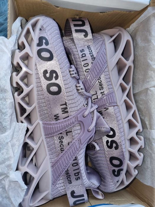 Супер актуален модел маратонки/различни цветове