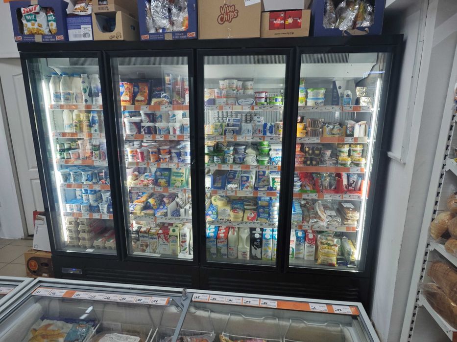 Vitrina frigorifica verticala cu 4 usi - Maxima 4DR / Refrigerare