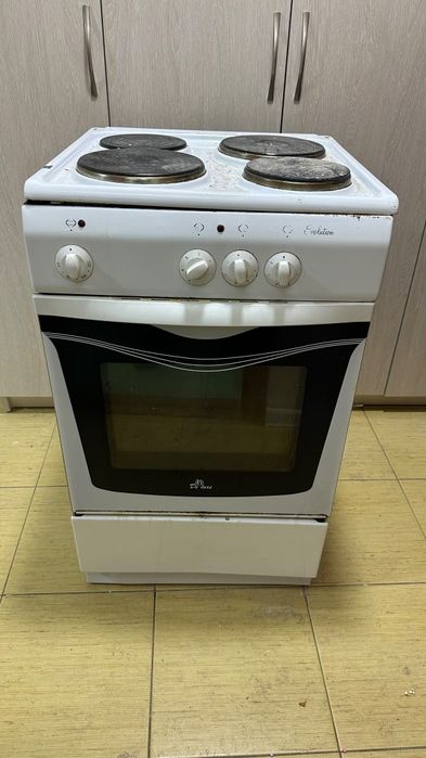 Продам плиту  электрическую