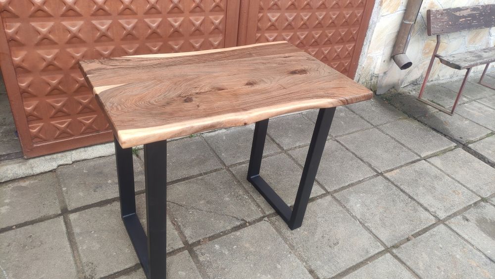 Бюро от масив и желязо