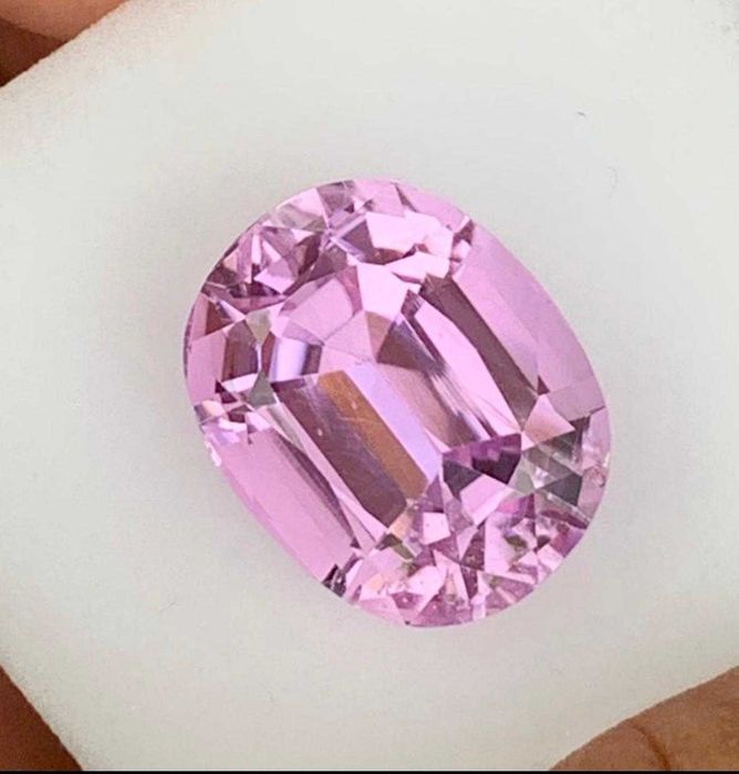 Kunzit natural roz purpuriu 22.71 ct - Spodumen