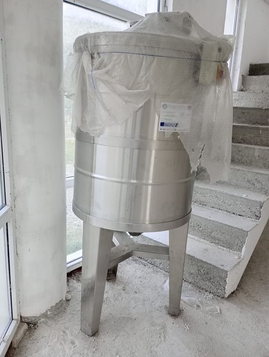 Vand omogenizator miere albine ,si masa automata ambalare borcane