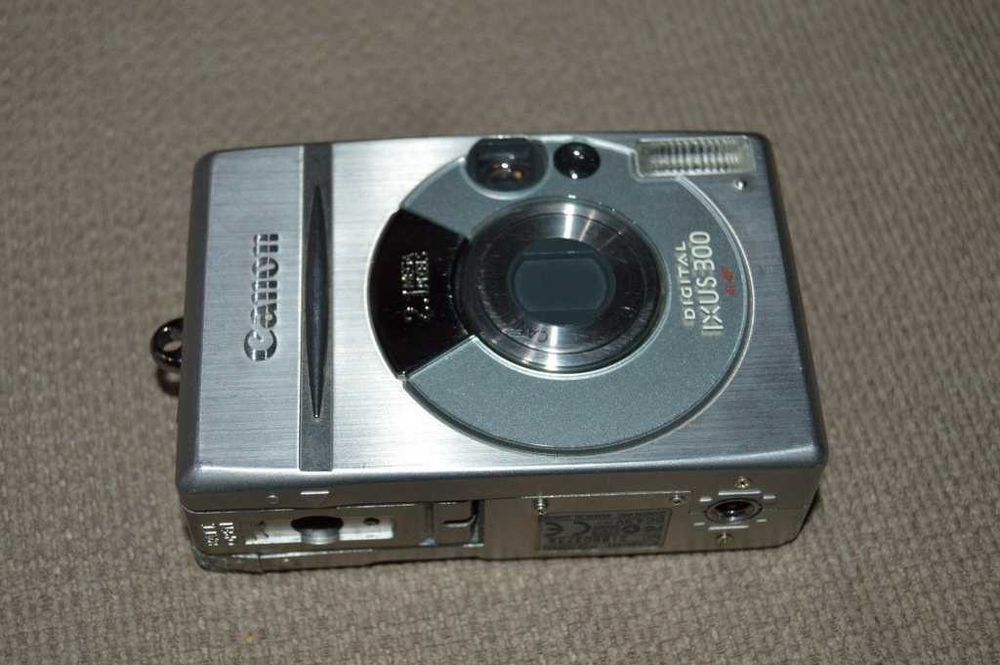 Camera foto Canon Ixus 300 - set complet