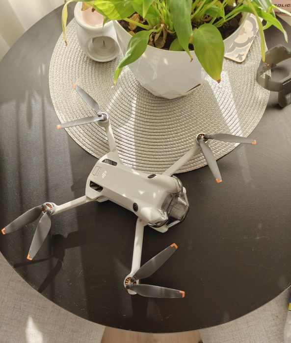 Дрон DJI mini 4 pro
