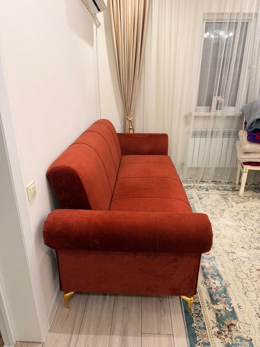 Продам диван с креслой
