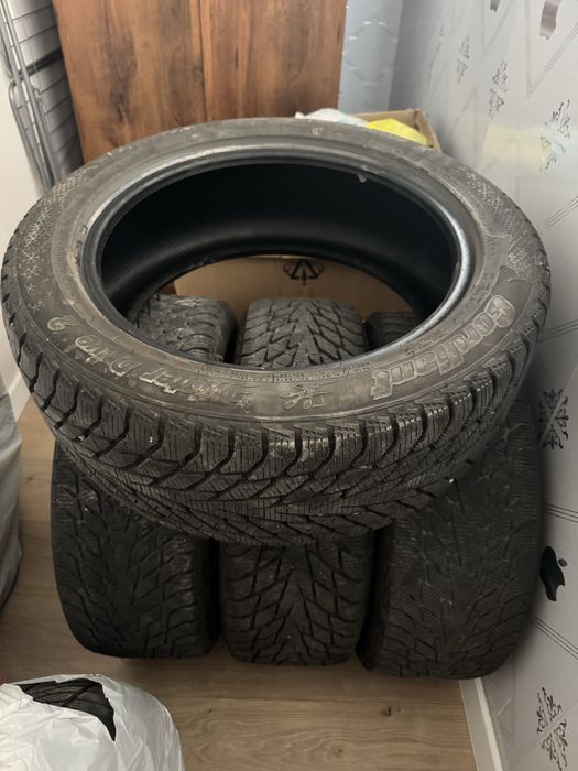 215/55 R17 сатылады. 2ай салынған.