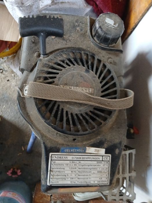 Generator pe benzina