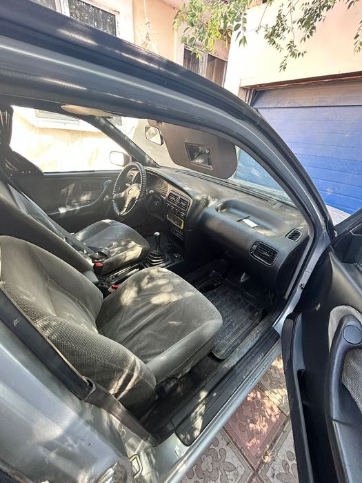 Машина Ниссан Примера