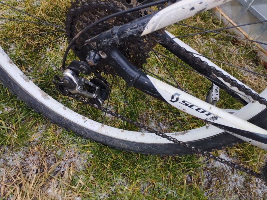 Vând urgent bicicleta Scott