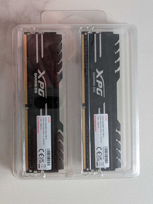 Kit Memorie ADATA XPG GAMMIX D10 16GB (2x8 GB) DDR4 3200MHz CL16, pentru desktop