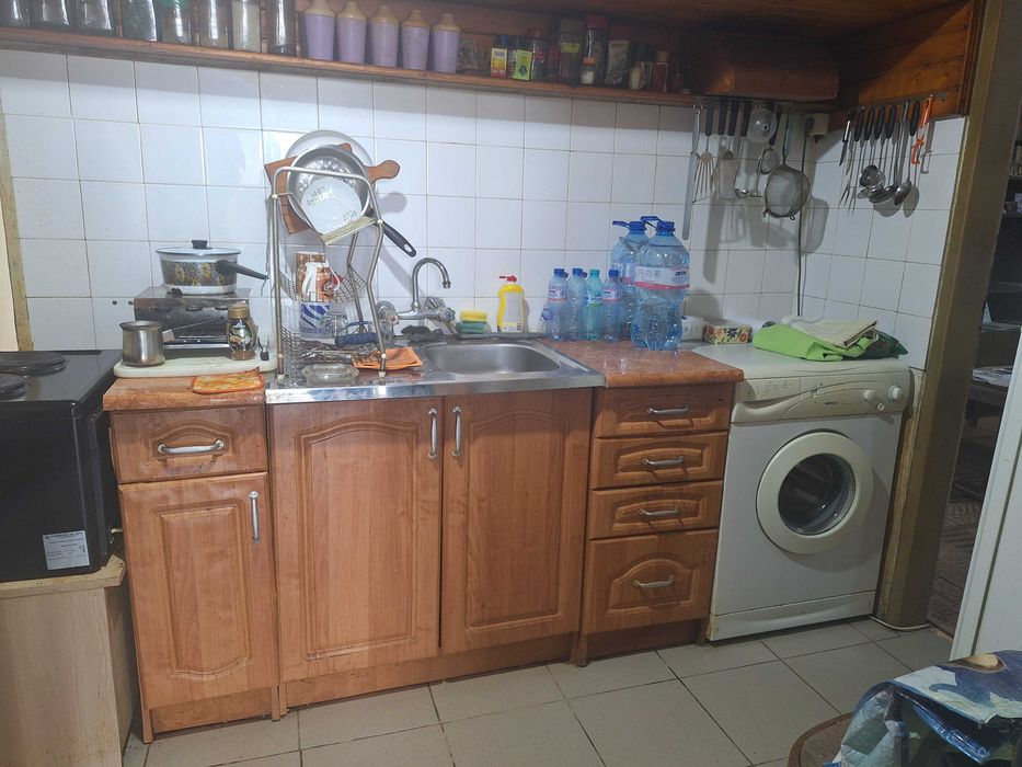 Дава се под наем Едностаен апартамент в Перник, Изток - 47 кв.м за 239.7 € - Снимка #1