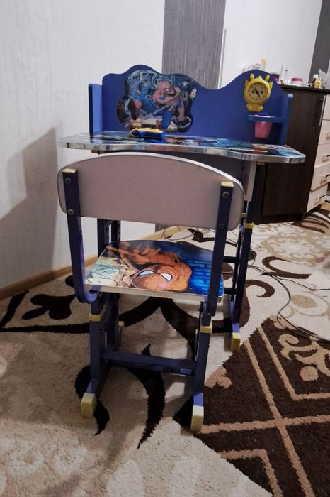 Детский мир. Вещи для школьников.