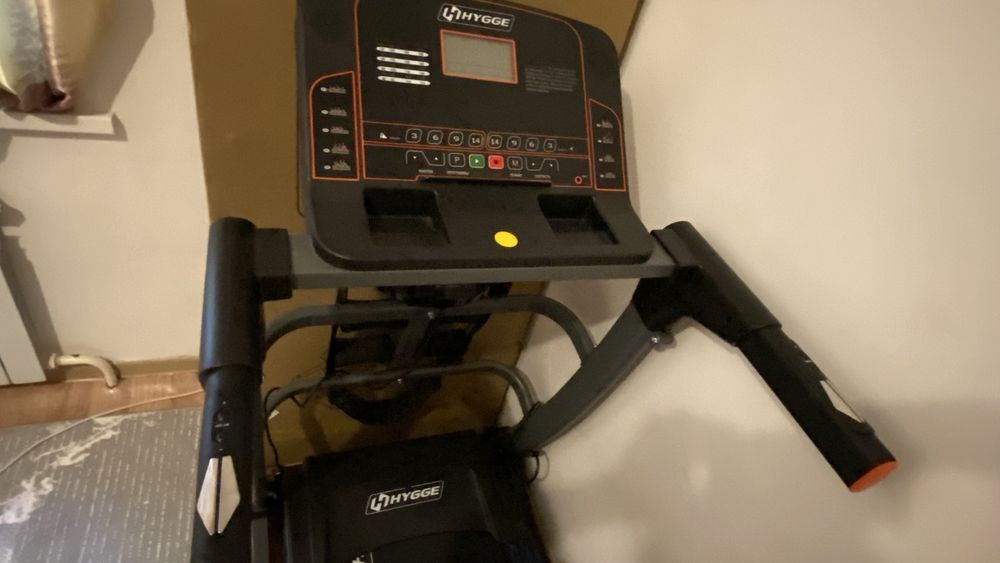 Беговая дорожка продается