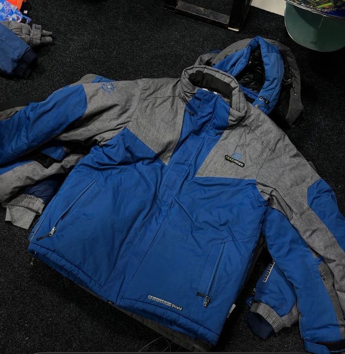 Распродажа зимних курток б/у