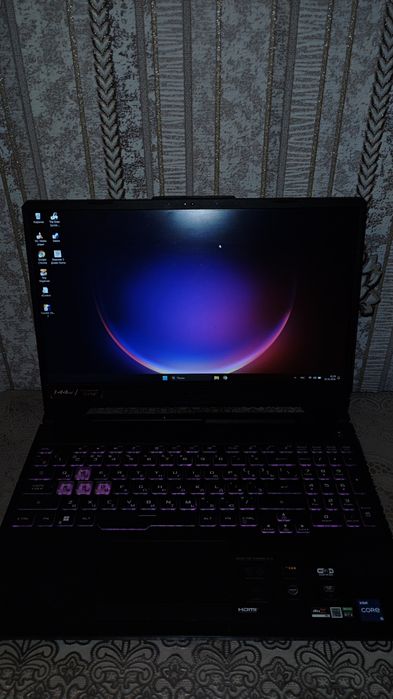 Ноутбук продаю..