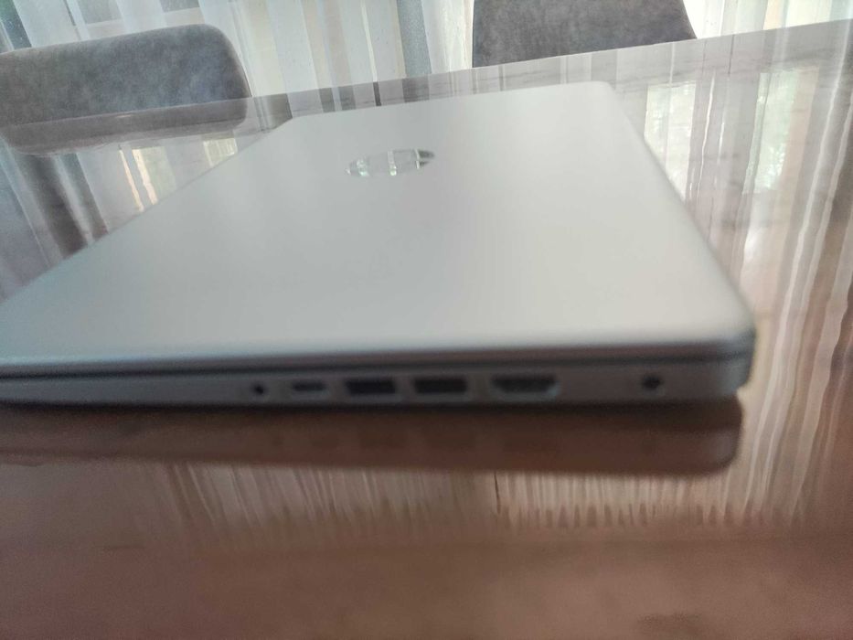 Продавам лаптоп HP 14s / i5 11th Gen / 16GB RAM / 256GB SSD / Win 11 Pro