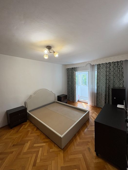 Apartament cu 2 camere de închiriat