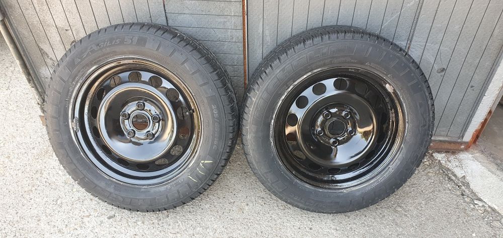 Бусови гуми с джанти 205/65/16С- 5x112- 4 броя