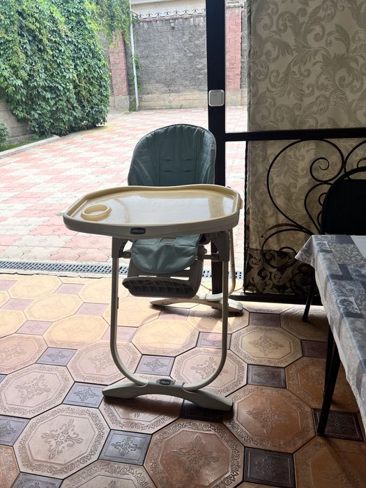 Детский стульчик чикко