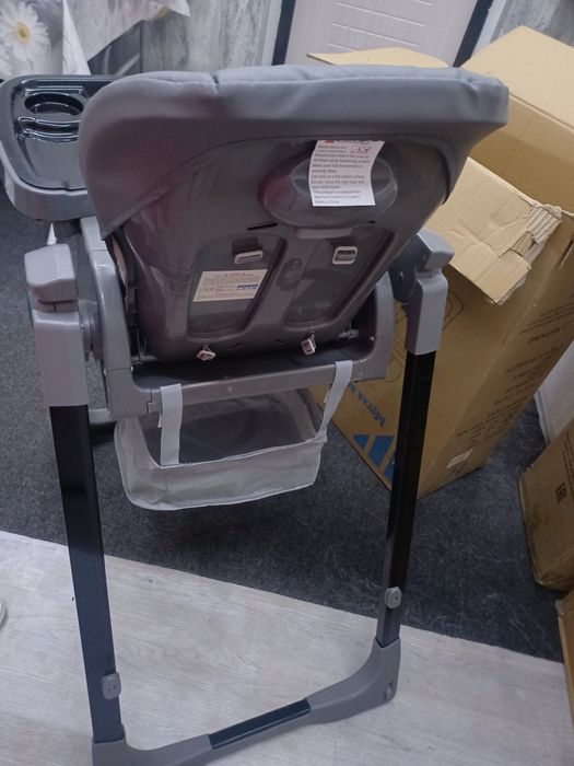 Продаётся фирменный кормления стульчик новый