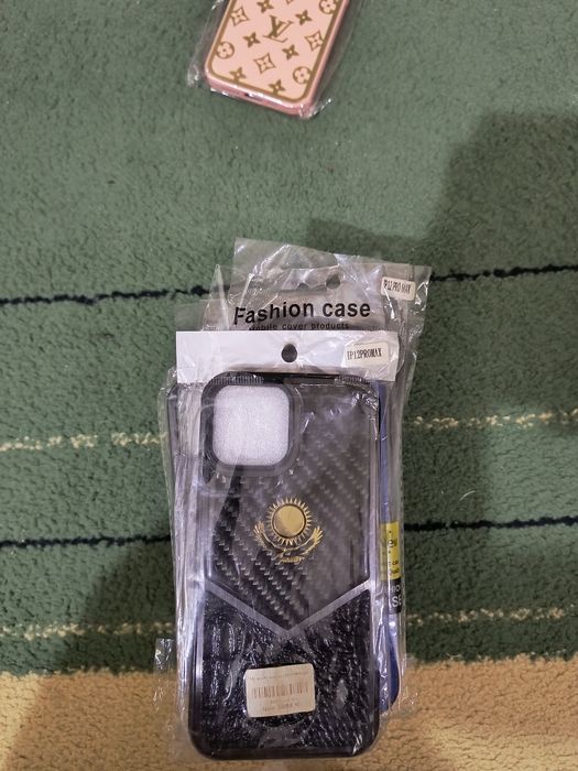 Продам чихлы для Айфона