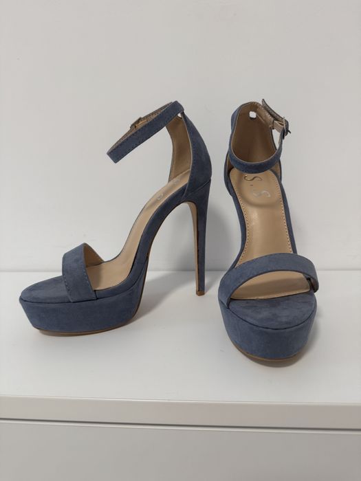 Sandale cu toc inalt 35