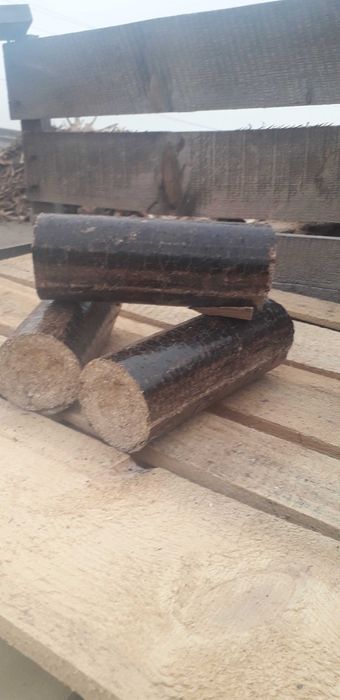 Vindem brichete rumegus,  brichete pentru foc, brichete foc