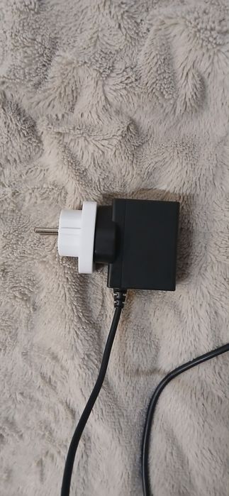 Nintendo Switch с 6 игри, протектор, гуменки за джойстик и кейс