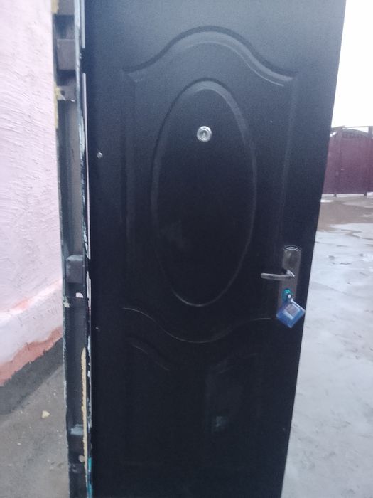 Буу есік сатылады