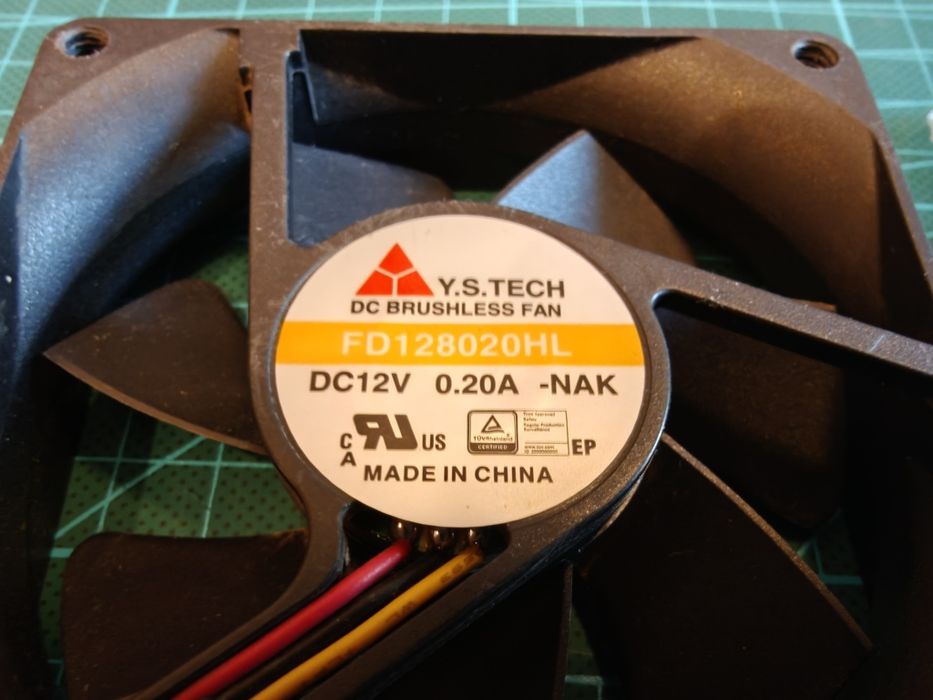 3x Ventilator 80mm Y.S. Tech FD128020HL (Slim 20mm), mufă 3 pini - din NAS Synology