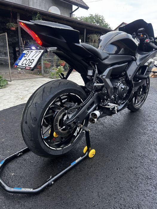 Yamaha R7 2023 A2