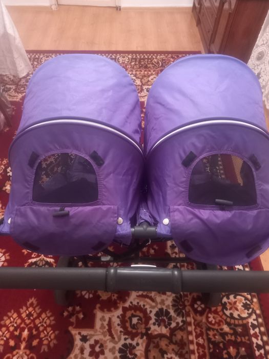 Коляска для двойни.