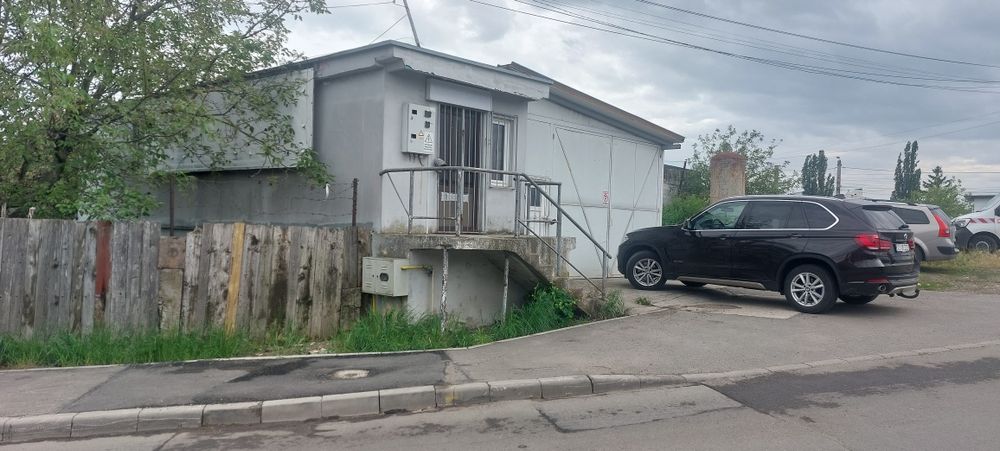 Închiriez spațiu comercial